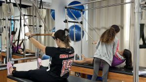Formação completa em Pilates - Solo, aparelhos, acessórios e exercícios avançados!